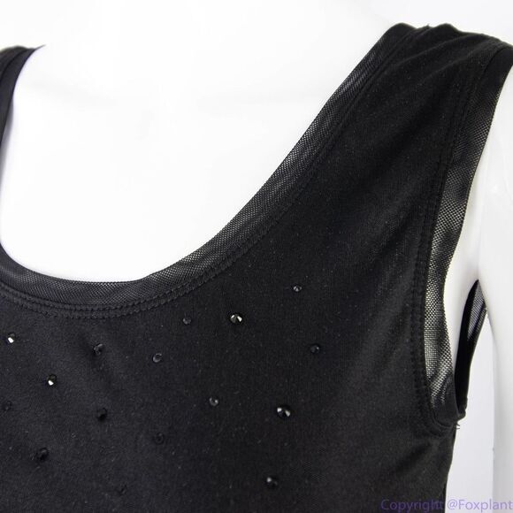 black 100%‎ silk tank top with jewelry detail - Picture 8 of 9